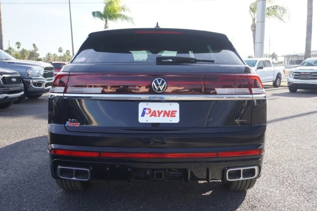 New 2026 Deep Black Pearl Volkswagen 2.0T SEL Premium R-Line image 8