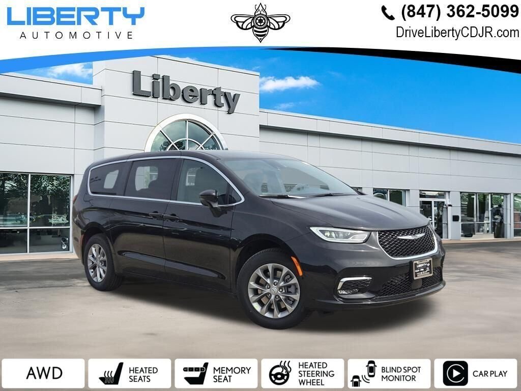 2026 Chrysler Pacifica Select AWD's photo