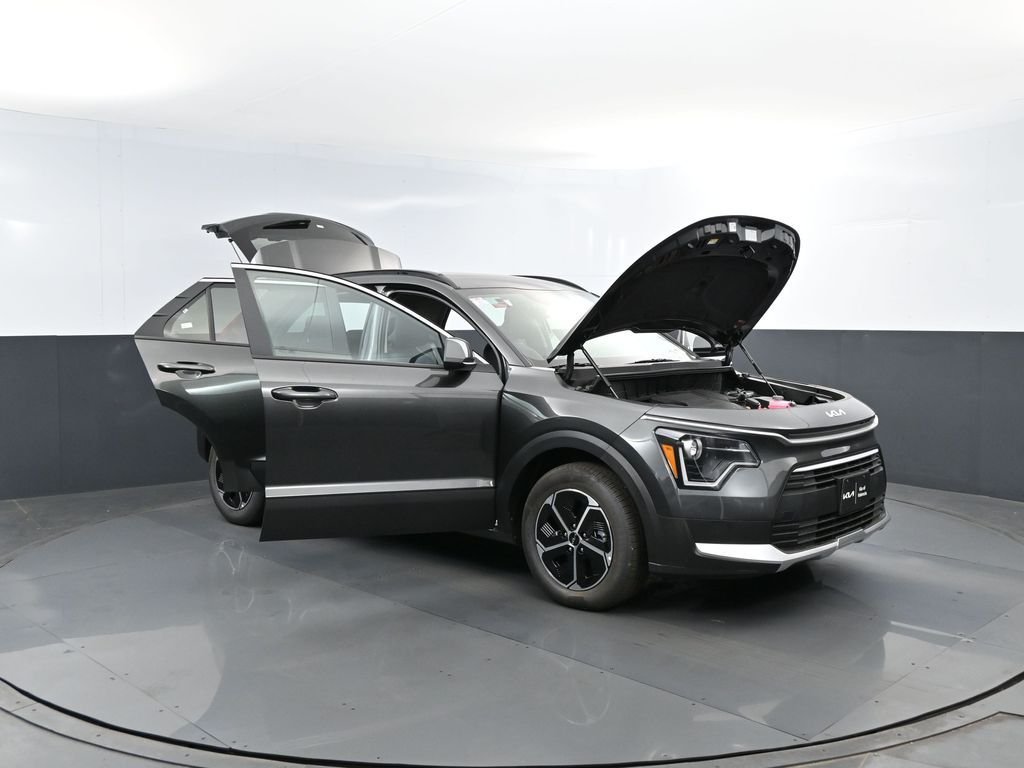 New 2026 Interstellar Gray Kia LX image 27