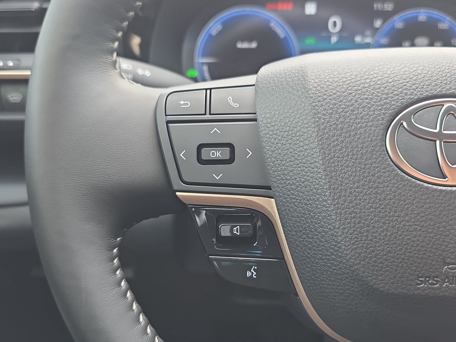 Used 2026 White Toyota XLE image 16
