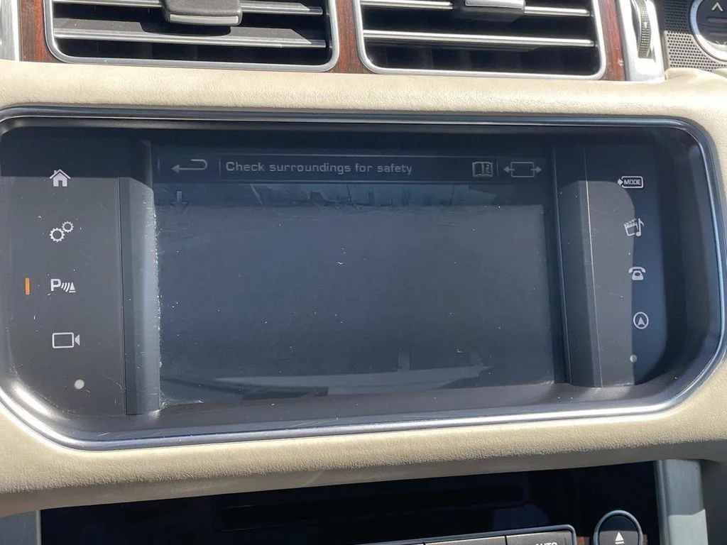 Used 2016 White Land Rover HSE image 19