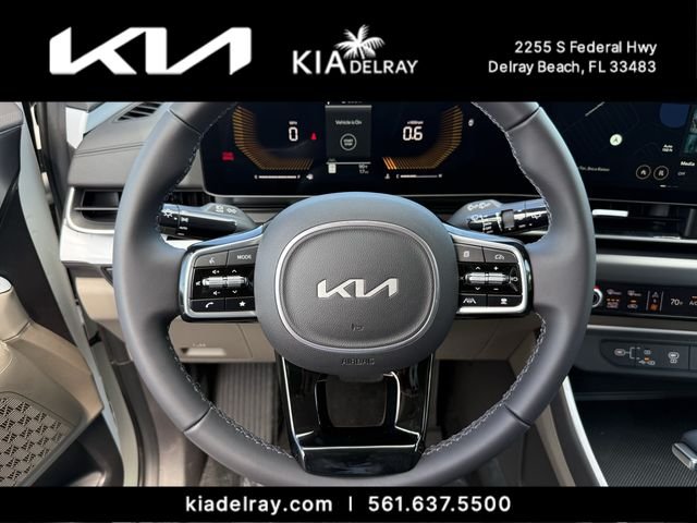New 2026 Snow White Pearl Kia LXS image 31