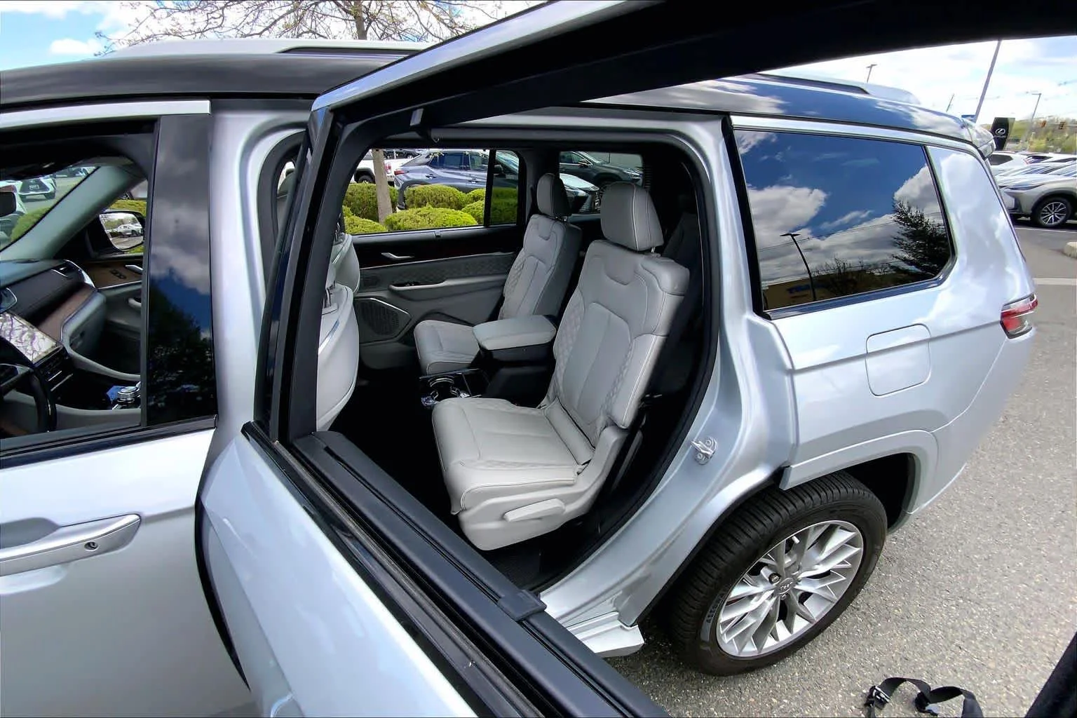 Certified Used 2023 Silver Zynith Jeep Summit image 31