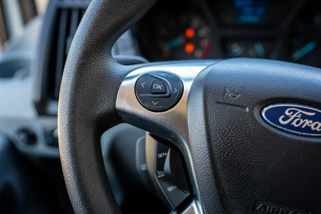 Used 2016 Oxford White Ford Base image 28