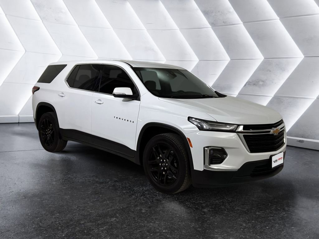 2023 Chevrolet Traverse FWD LS's photo