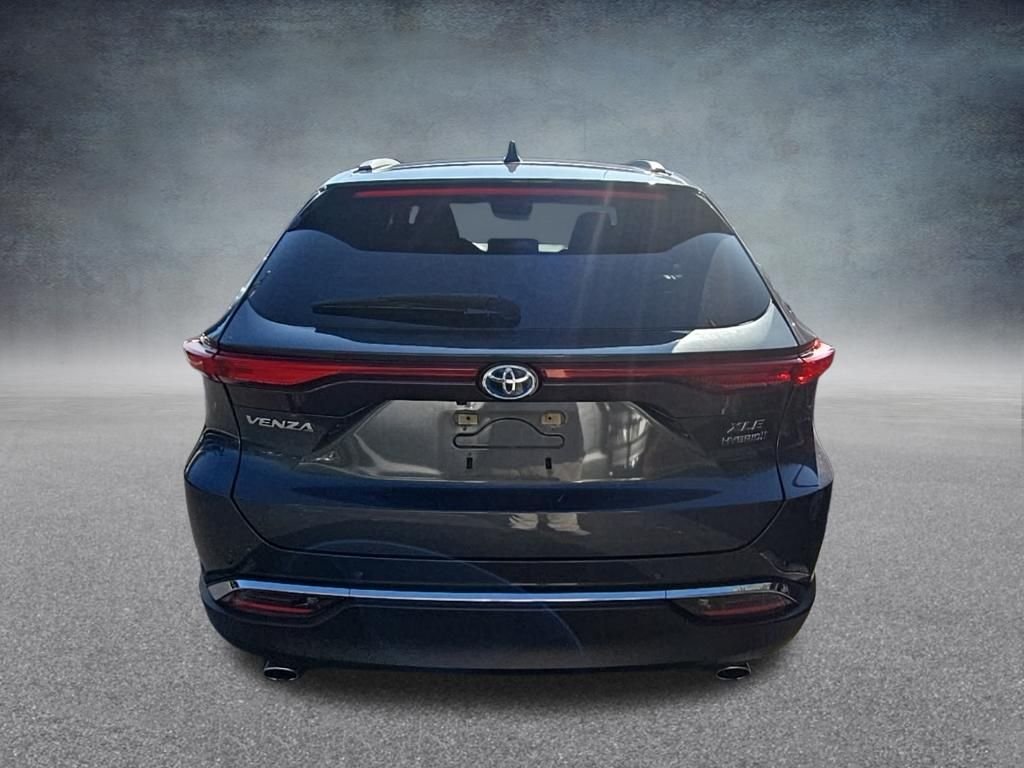 Used 2021 Coastal Gray Toyota XLE image 7