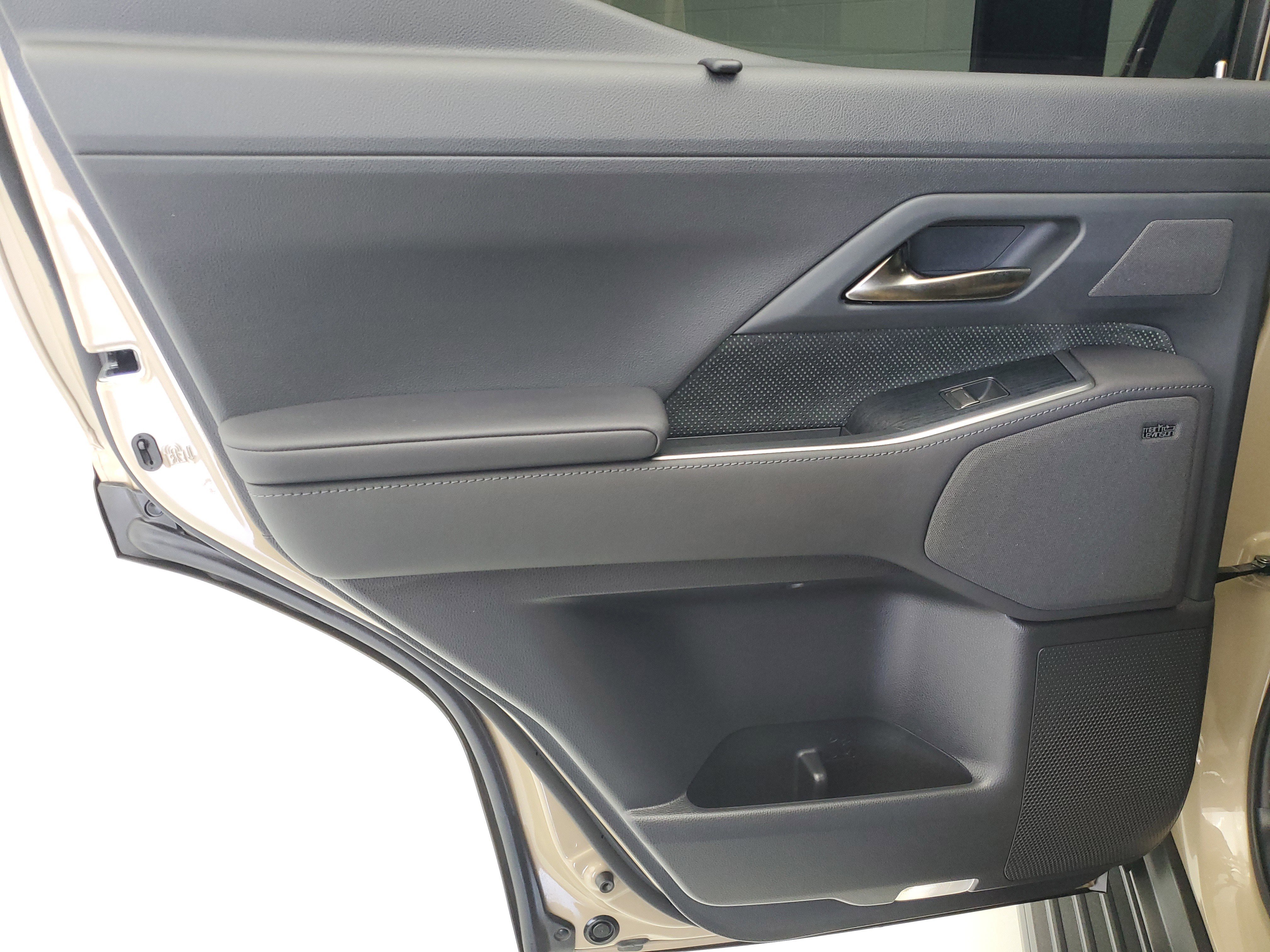Used 2025 Earth/Black Roof Lexus 550 Overtrail+ image 15
