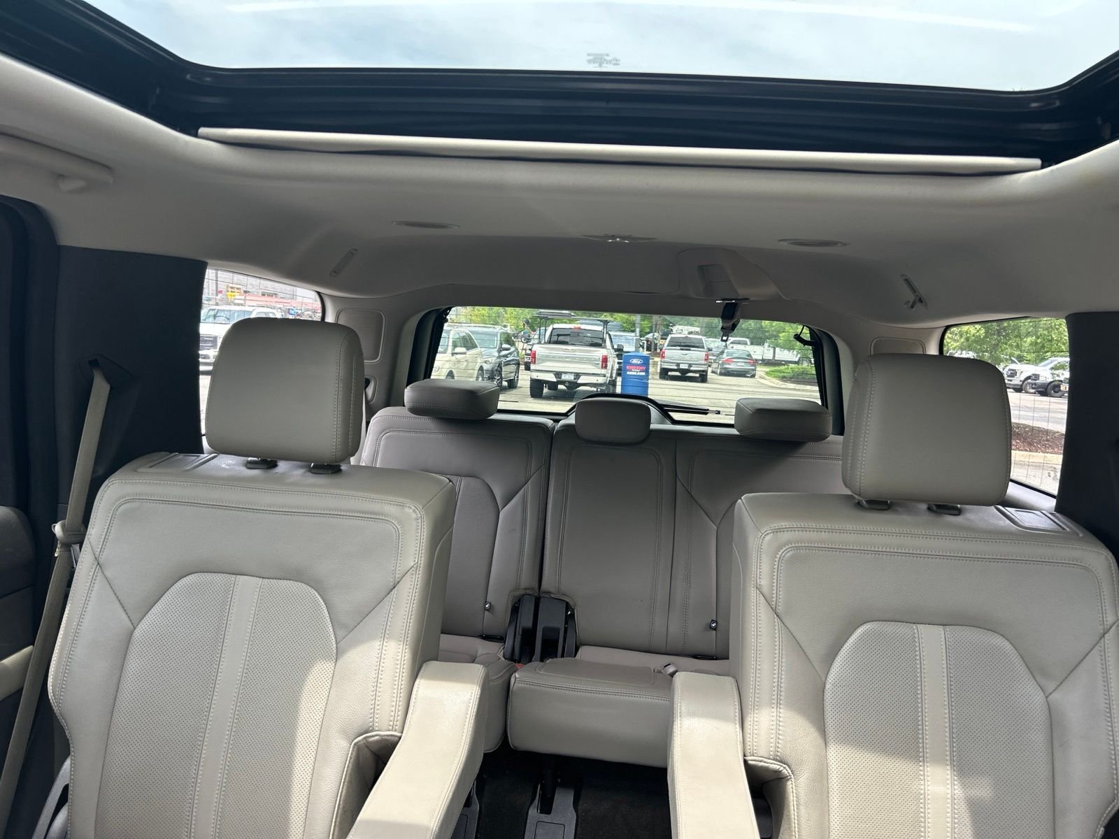Used 2019 Gray Ford Limited image 26