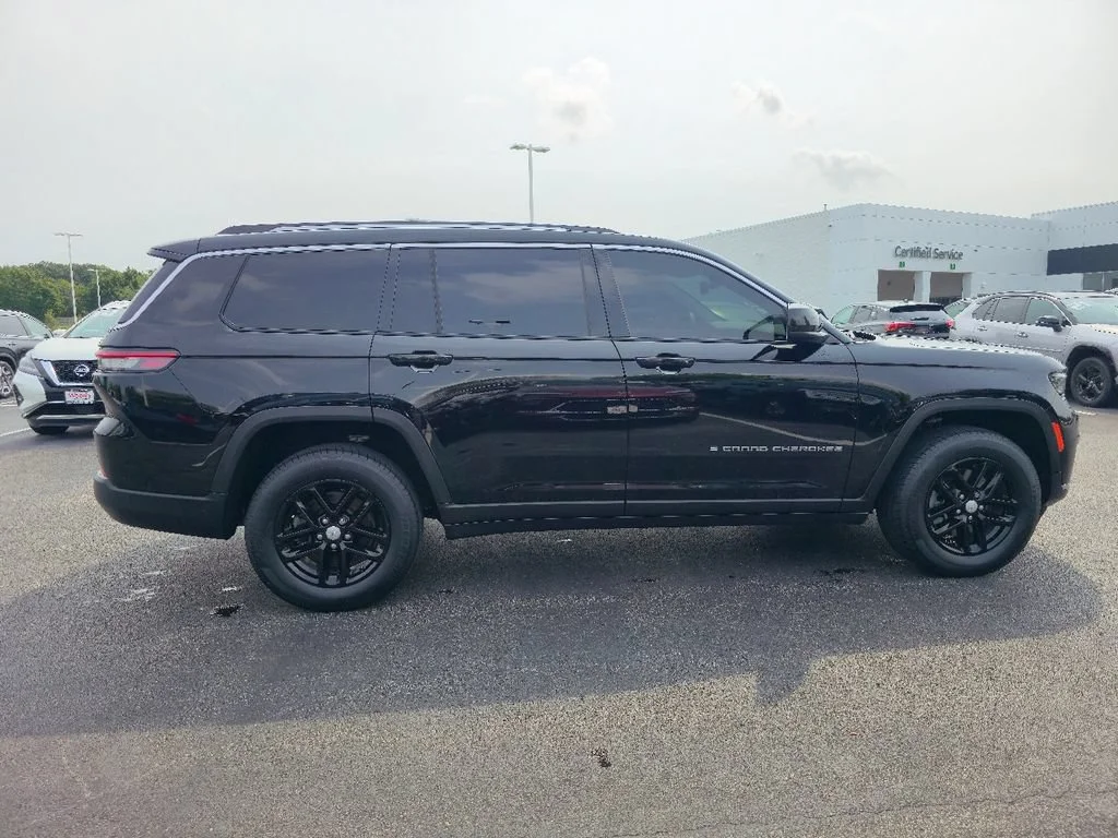 2022 Jeep Grand Cherokee L Laredo - Photo 7