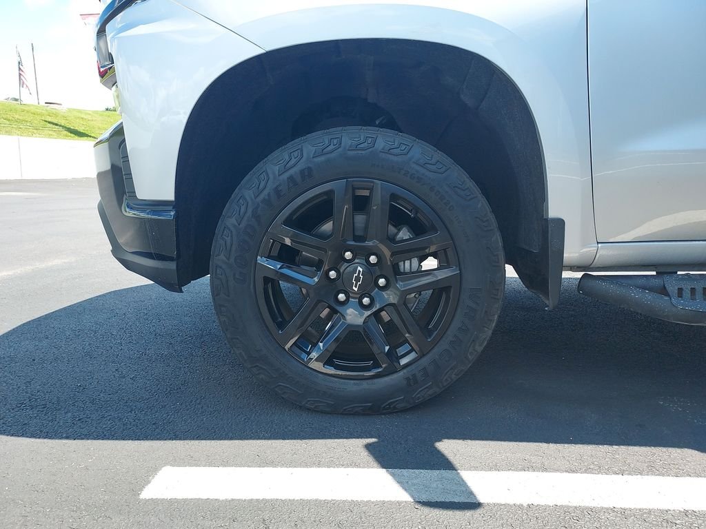 Used 2021 Silver Chevrolet LT Trail Boss image 22