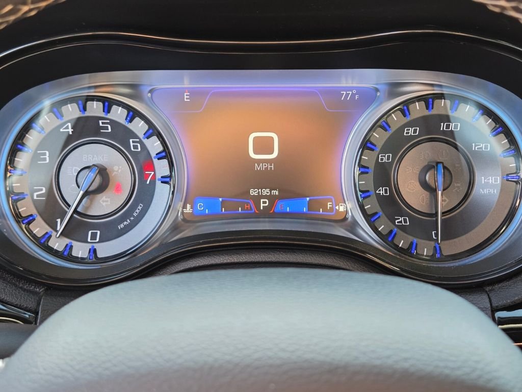 Used 2023 White Chrysler S image 27