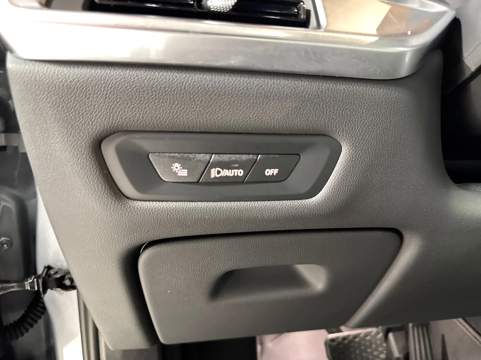 Used 2025 Gray Metallic BMW xDrive50e image 16