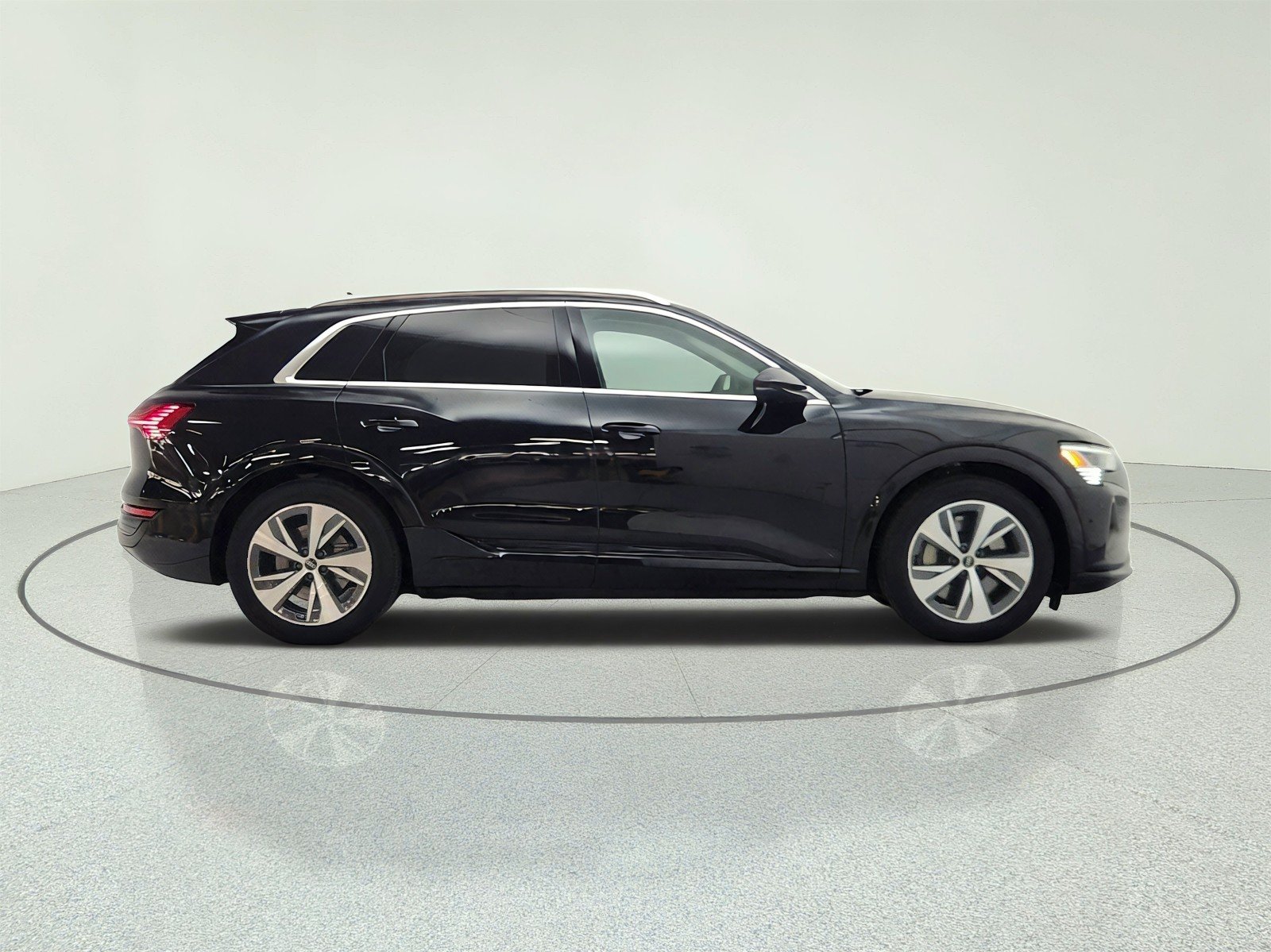 Used 2024 Mythos Black Metallic Audi Premium Plus quattro image 4