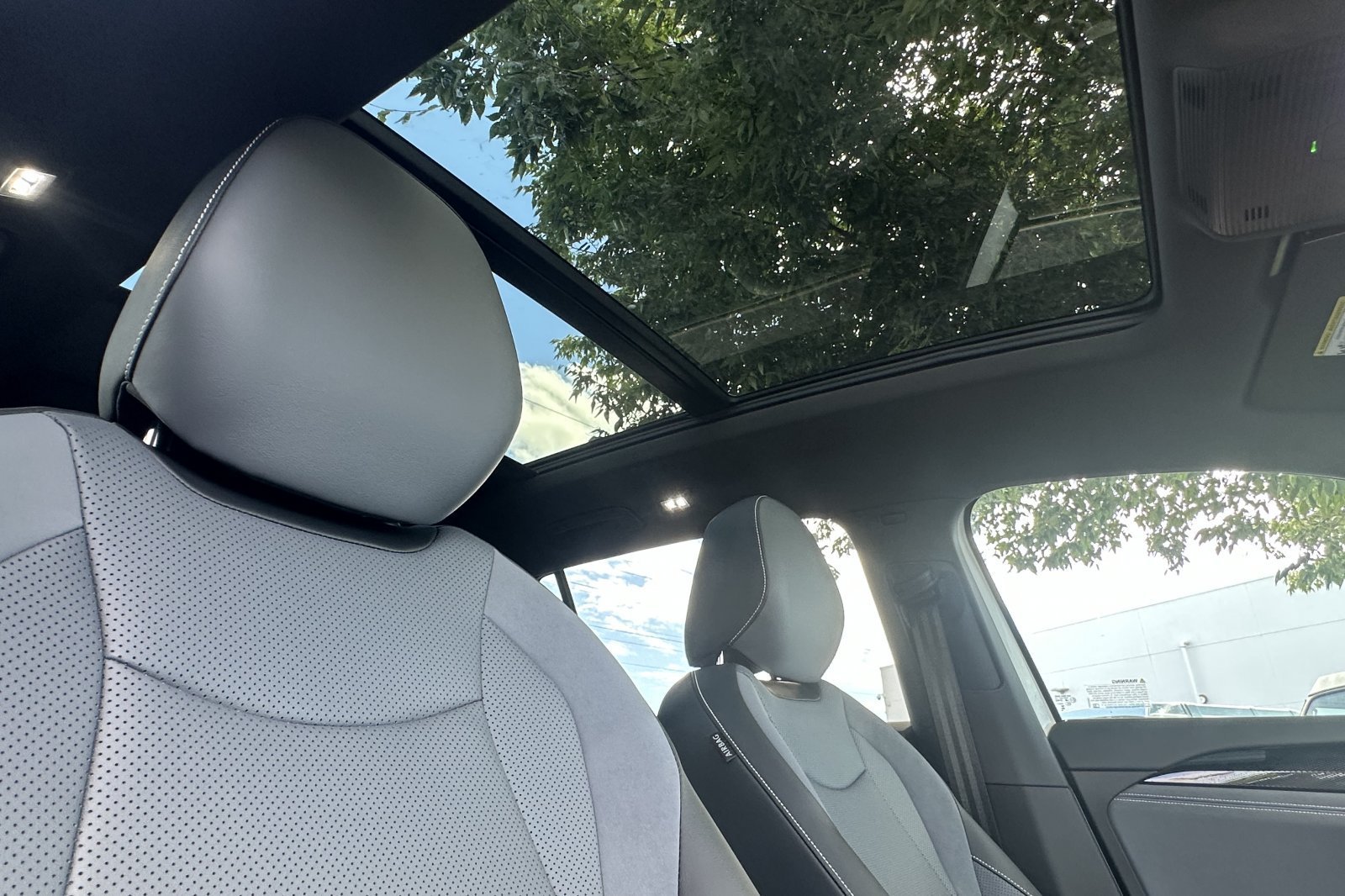 New 2026 Opal White w/Deep Black Roof Volkswagen SE R-Line Black image 17