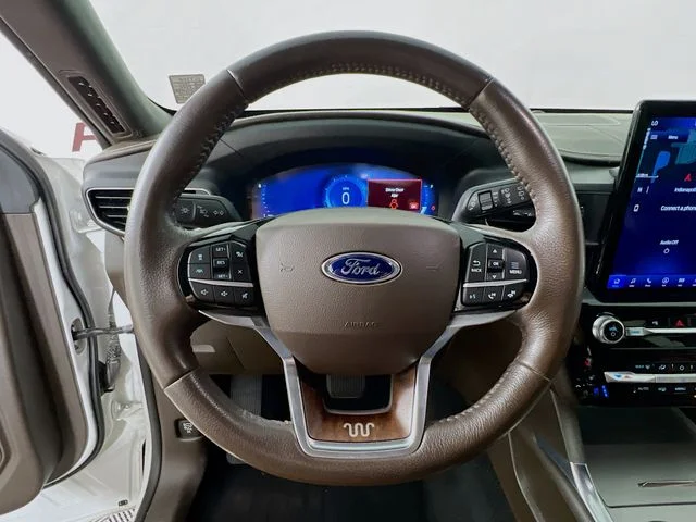 Used 2022 White Ford King Ranch image 12