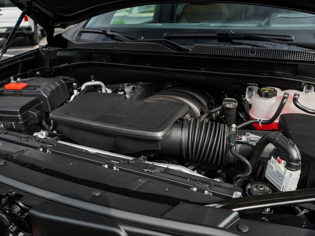 2026 Chevrolet Suburban High Country - Photo 6