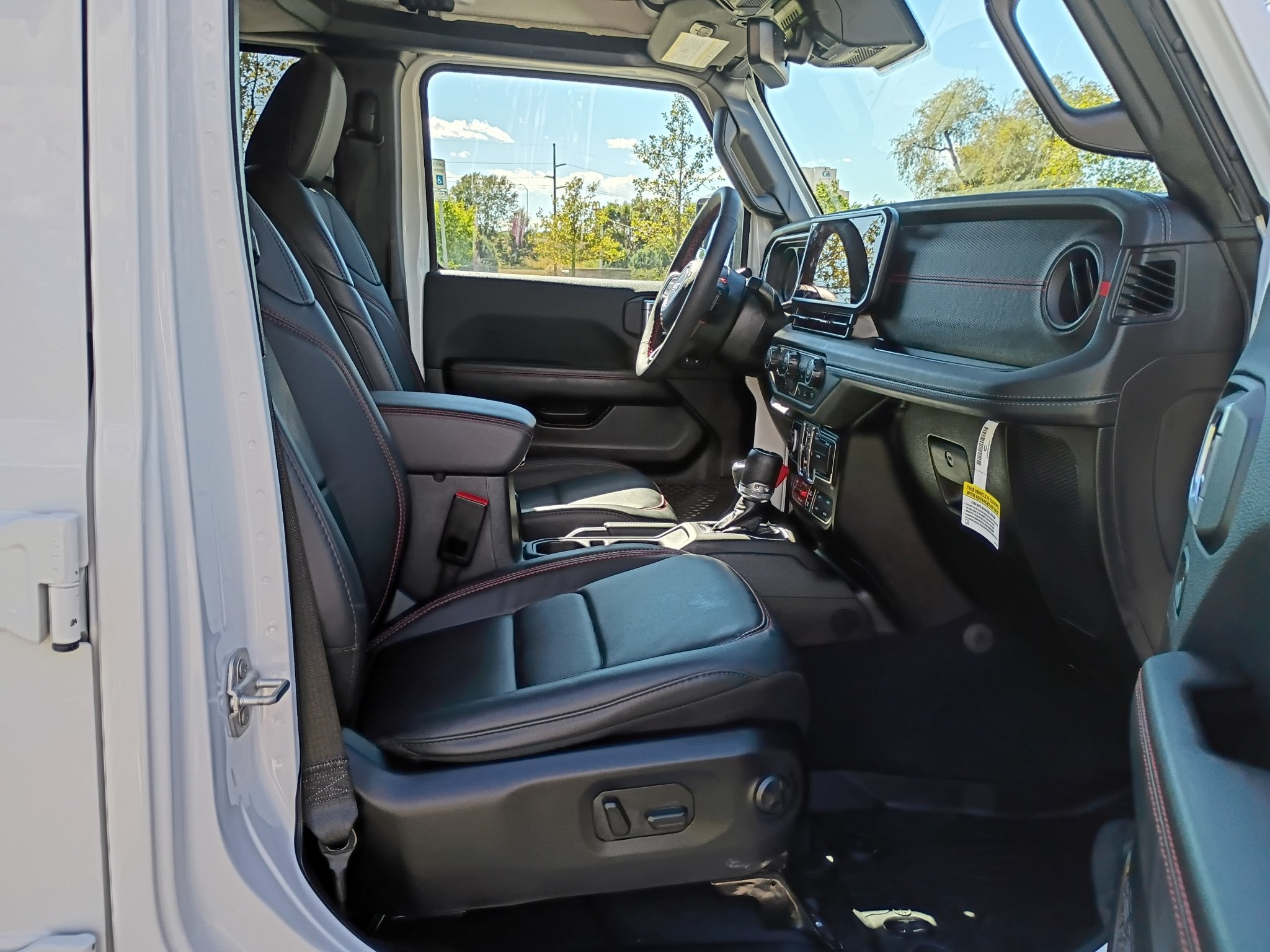 Used 2024 Bright White Clearcoat Jeep Rubicon X image 11
