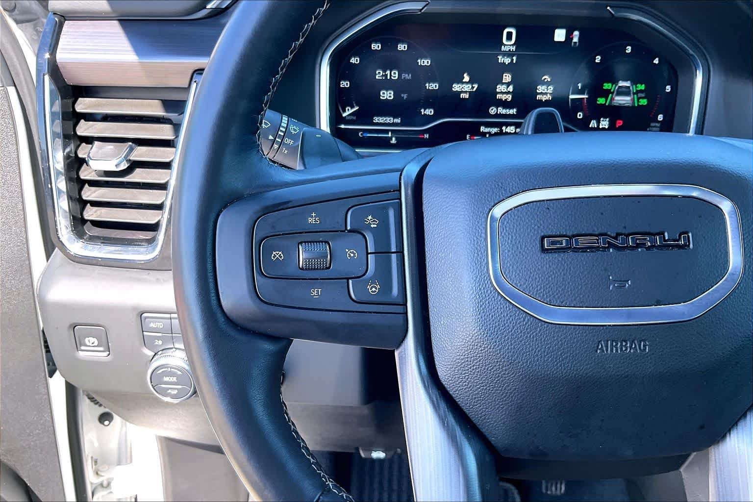 Used 2025 White Frost Tricoat GMC Denali Ultimate image 24