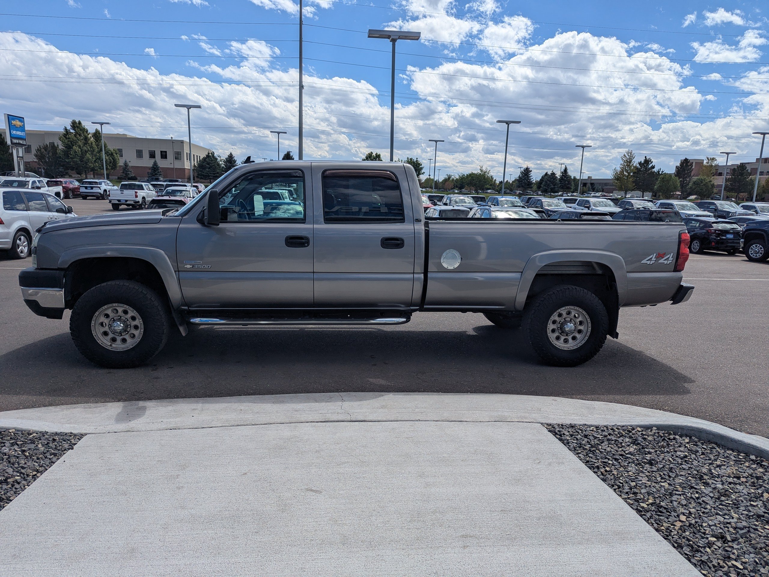 Used 2007 Graystone Metallic Chevrolet SRW LT3 image 9
