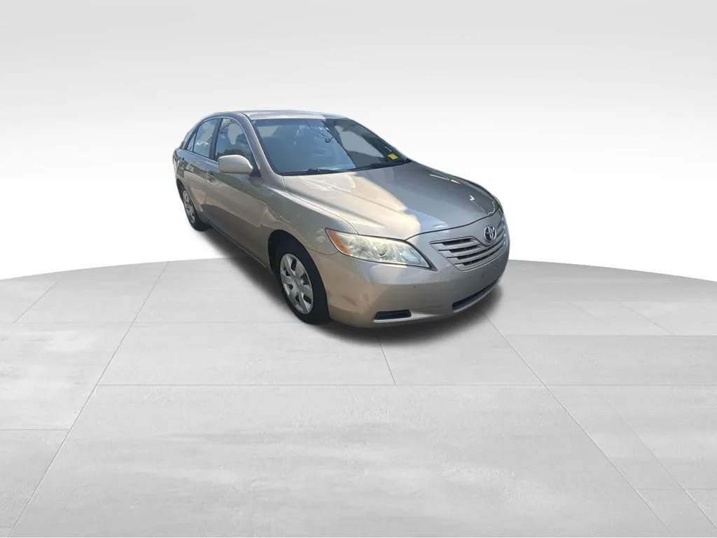Used 2009 Gold Toyota  image 8