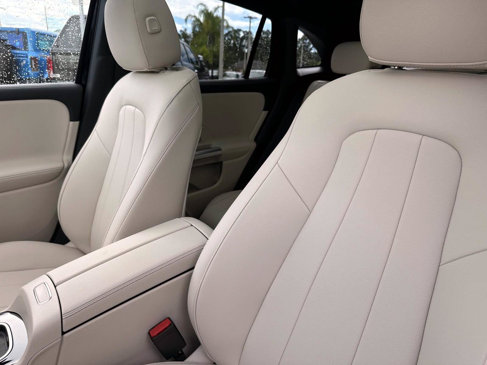 New 2026 Black Mercedes-Benz 250 SUV image 23