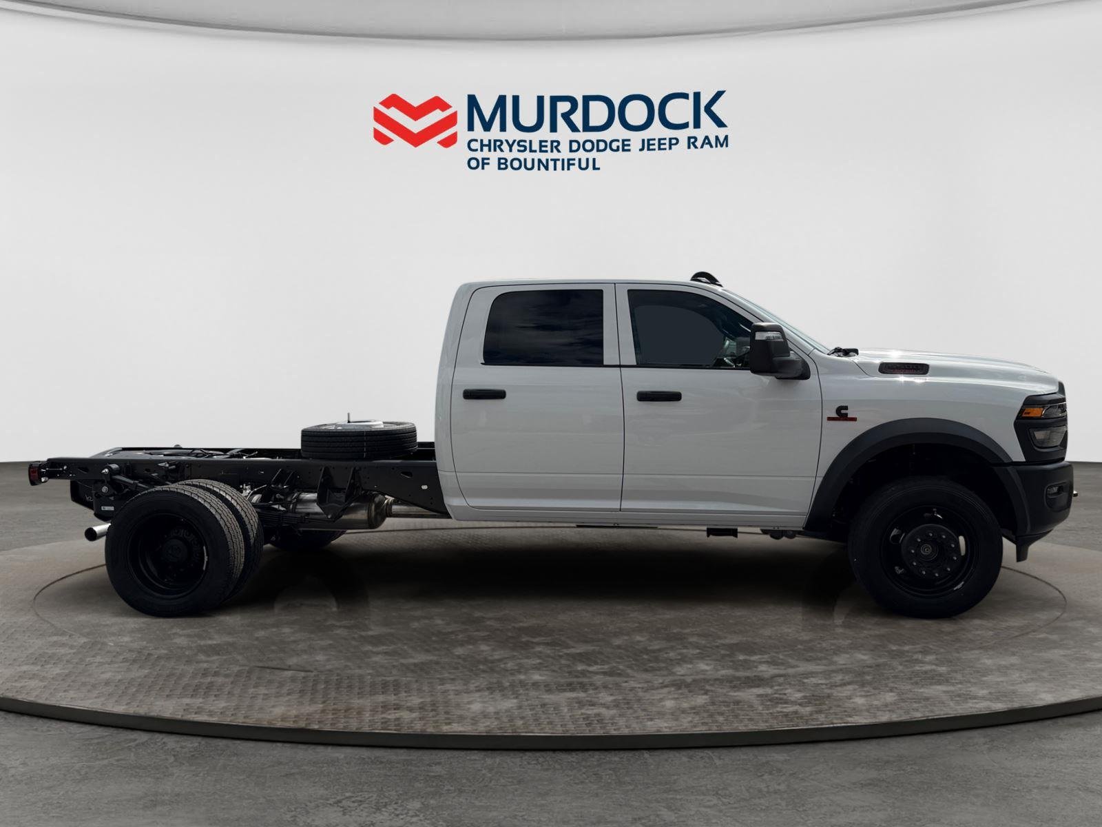New 2026 Bright White Clear-Coat Exterior Paint RAM Tradesman image 5