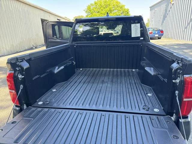 Used 2024  Toyota SR5 image 12