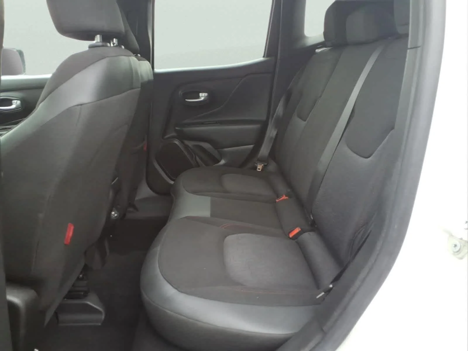 Used 2023 Alpine White Clearcoat Jeep Trailhawk image 29