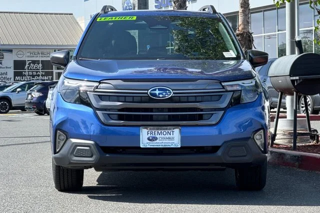 New 2026 DAYBREAK BLUE PEARL Subaru Premium image 6