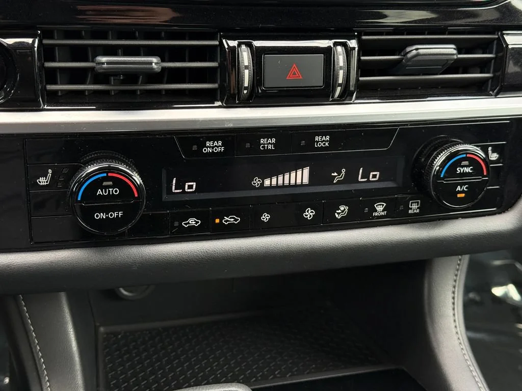 Used 2025 White Nissan SV image 29