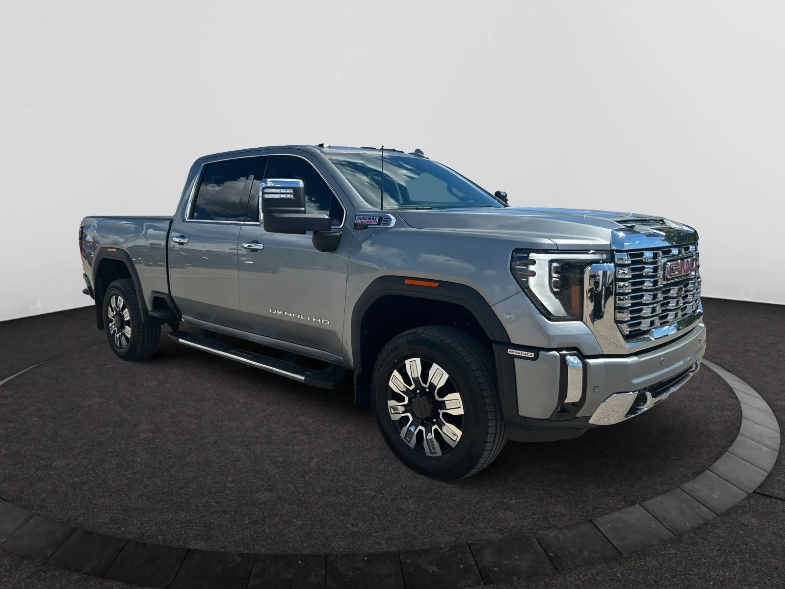 Used 2025 Gray GMC Denali Crew 6.6L DIESEL Leather Sunroof Nav 5th Wheel Prep Package image 7