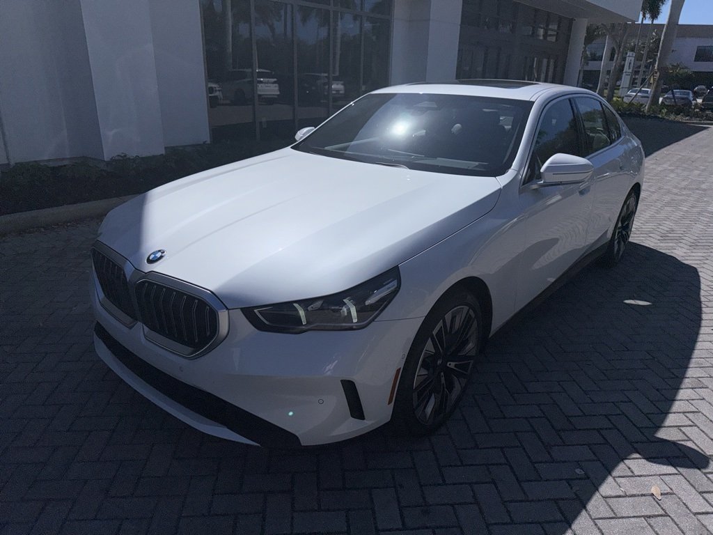 2024 BMW 5 Series 530i