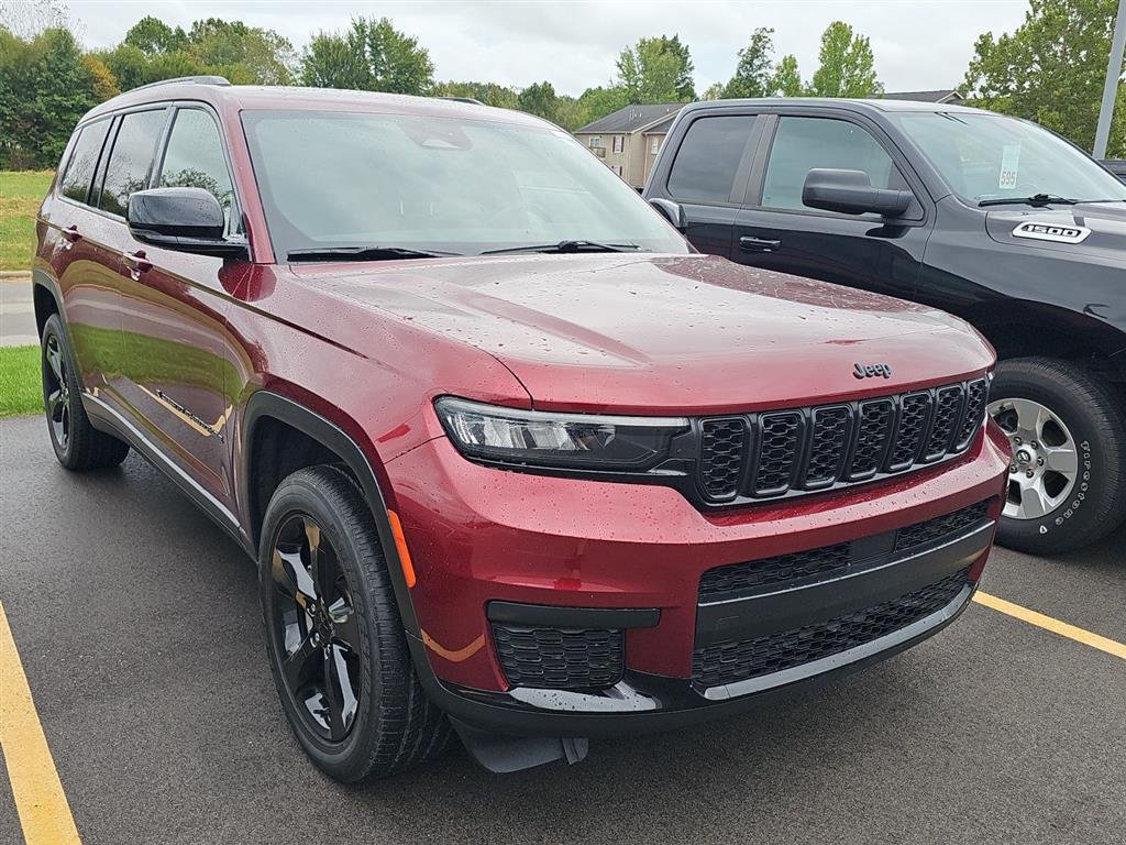 2021 Jeep Grand Cherokee Altitude photo 2