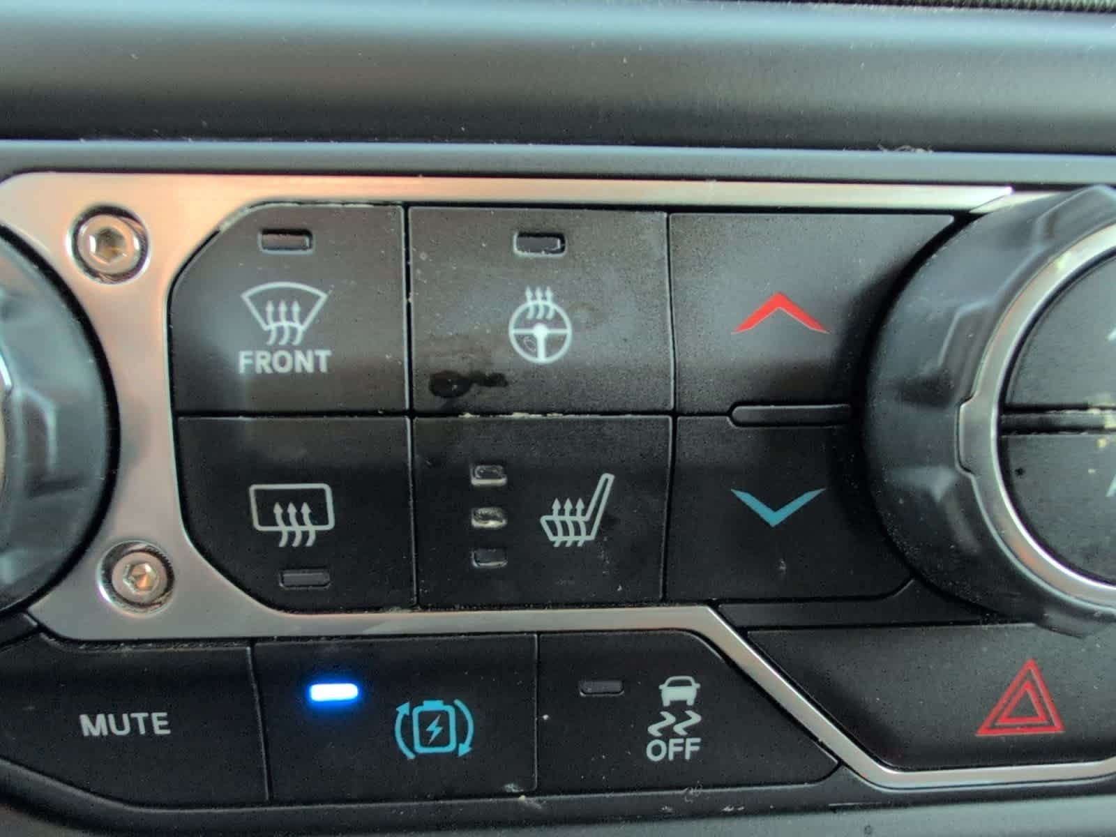 Used 2023 Black Clearcoat Jeep Sahara image 3