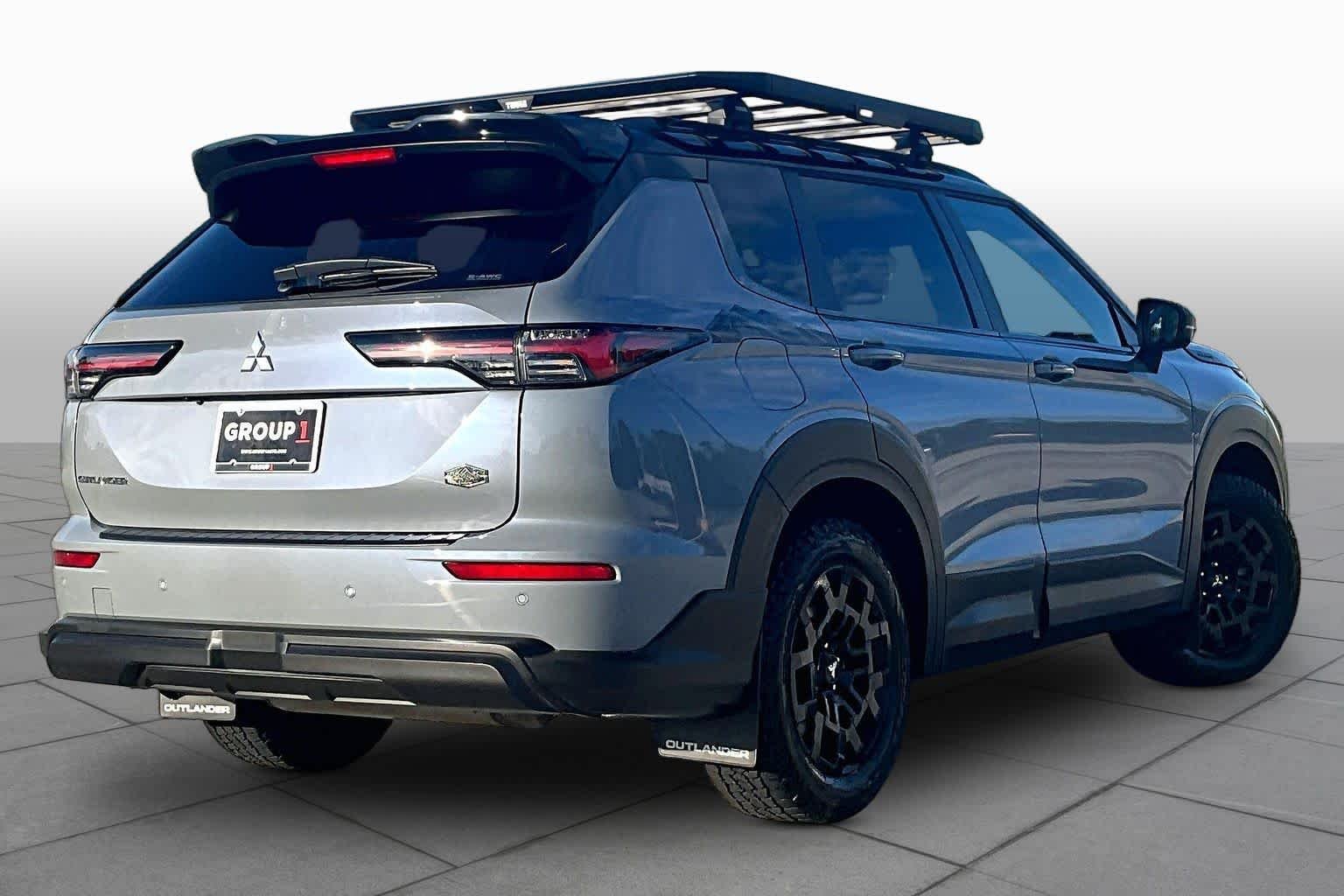 Used 2026 Moonstone Gray Metallic/Black Roof Mitsubishi Trail Edition image 13