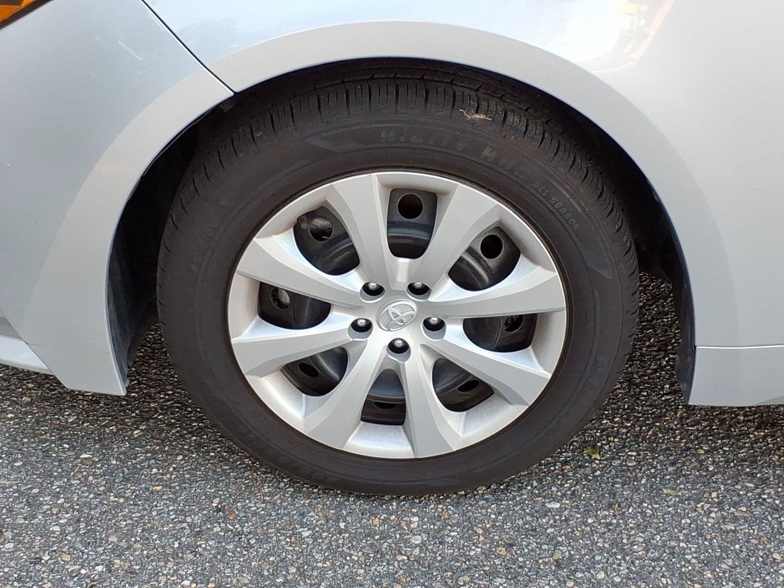 Used 2024  Toyota LE image 4