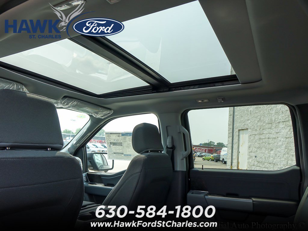 New 2023 Agate Black Metallic Ford XLT image 11