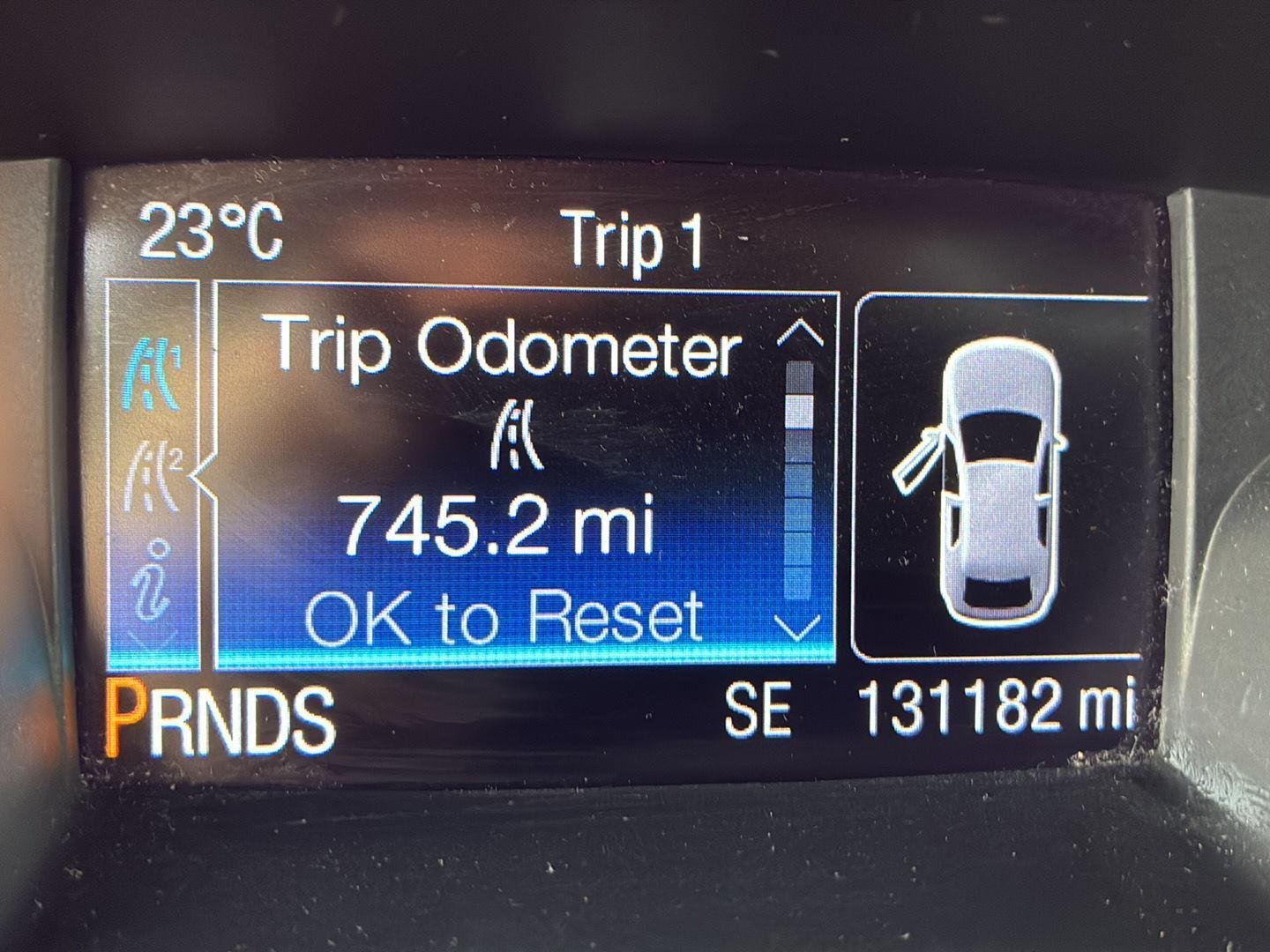 Used 2016 Shadow Black Ford SE image 2