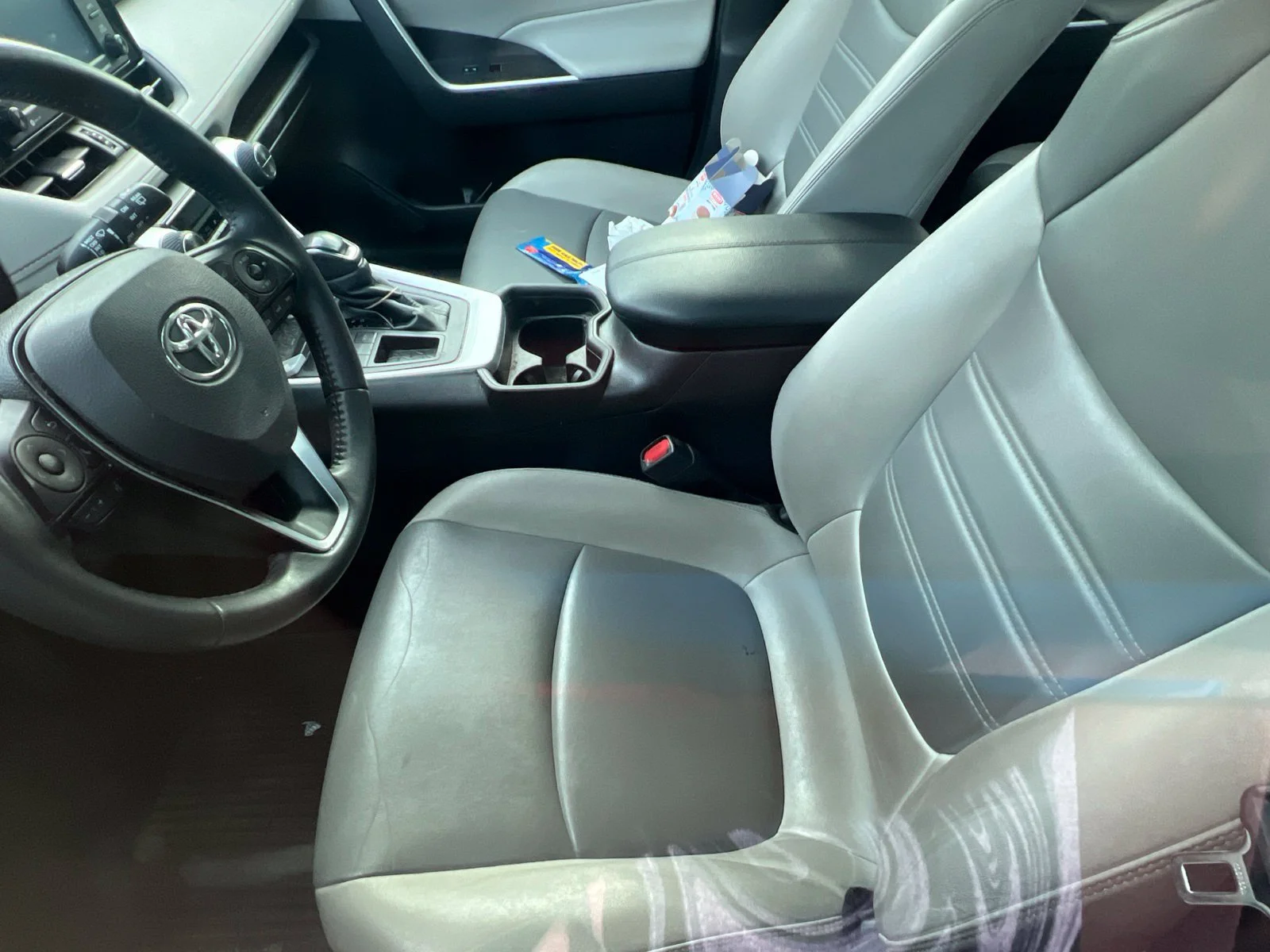 Used 2021 Blue Toyota XLE Premium image 18