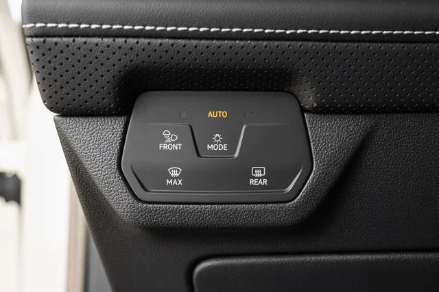 2026 Volkswagen Atlas SE w/Tech - Photo 18