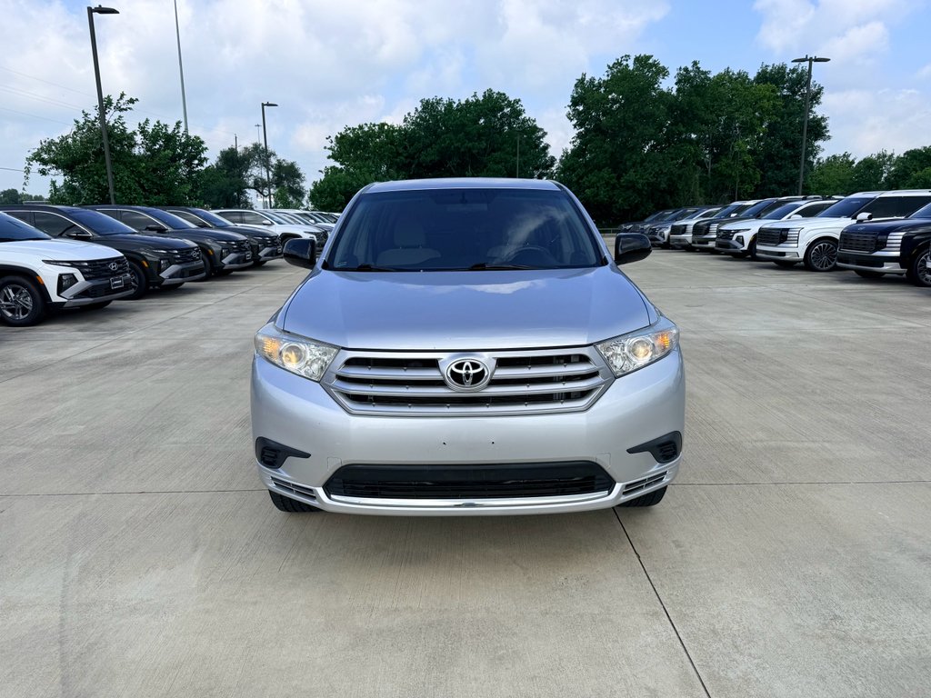 Used 2013 Classic Silver Metallic Toyota  image 2