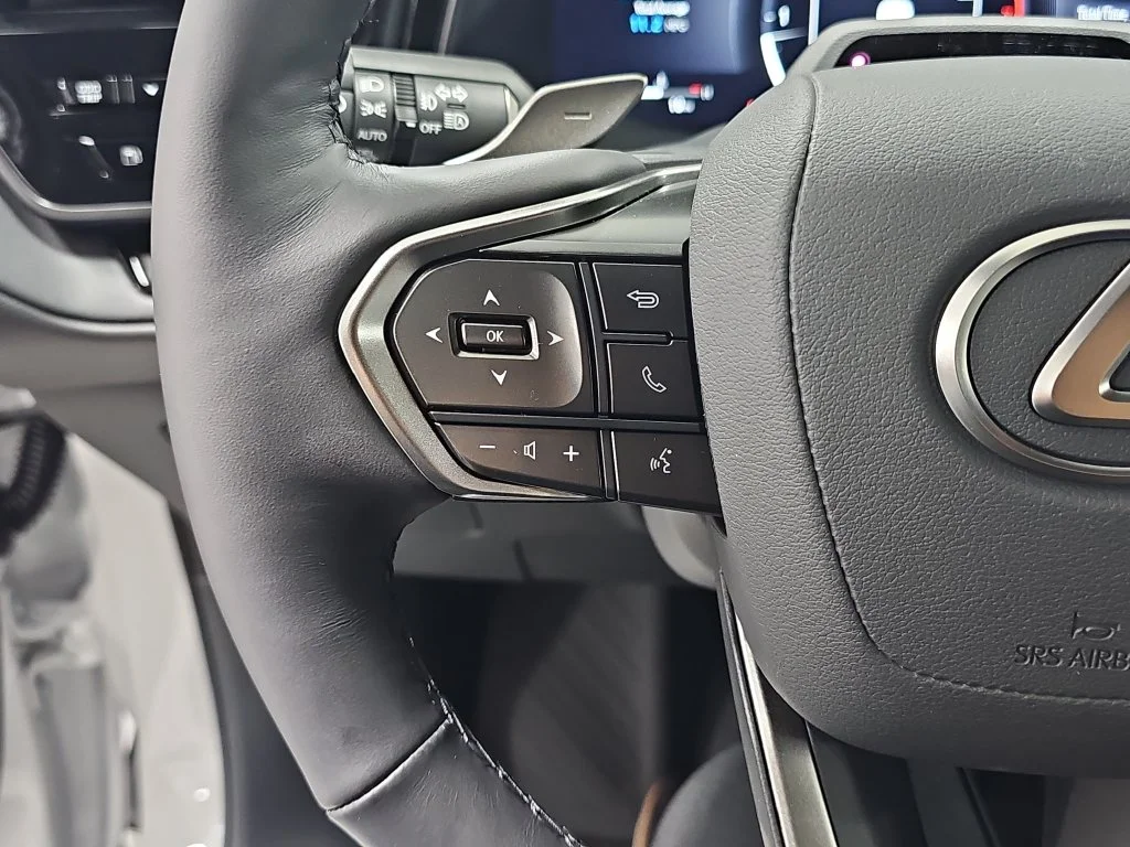 New 2026 Wind Chill Pearl Lexus PREMIUM AWD image 16