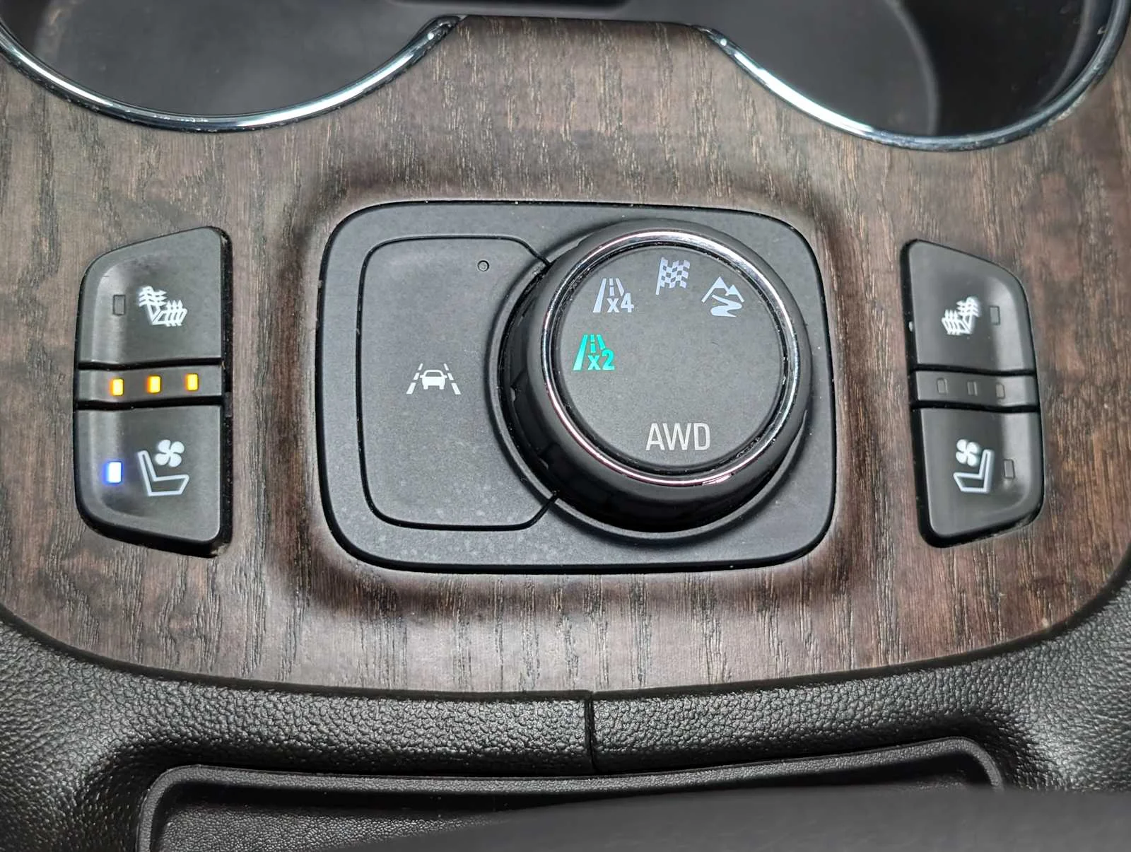Used 2023 Volcanic Red Tintcoat GMC Denali image 29