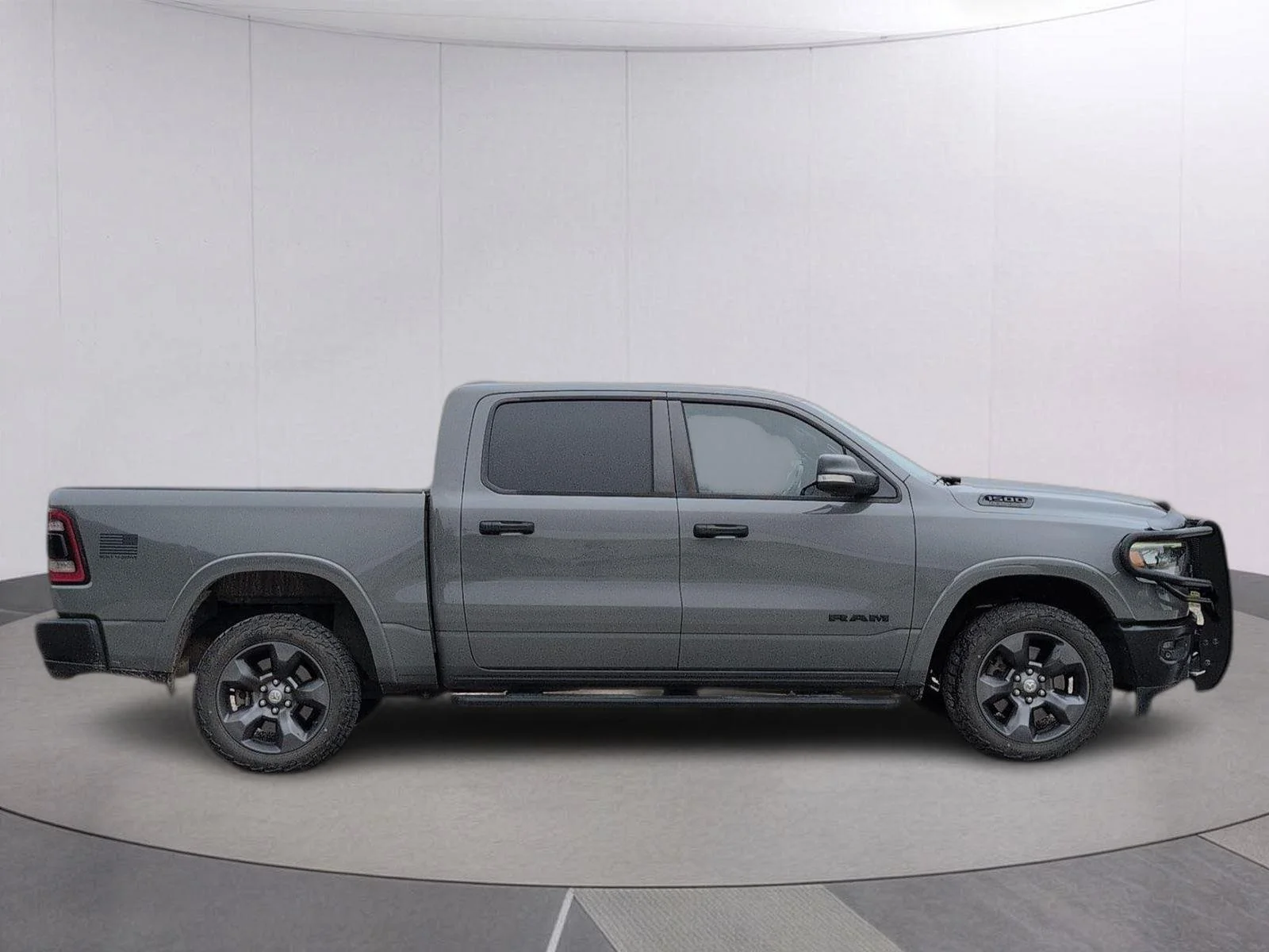 Used 2020 Ceramic Gray Clearcoat Ram Big Horn image 6