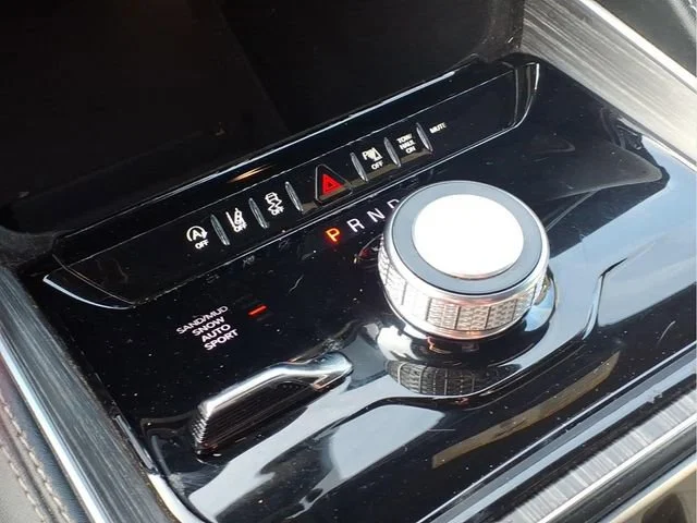 Used 2024  Jeep Series II image 11