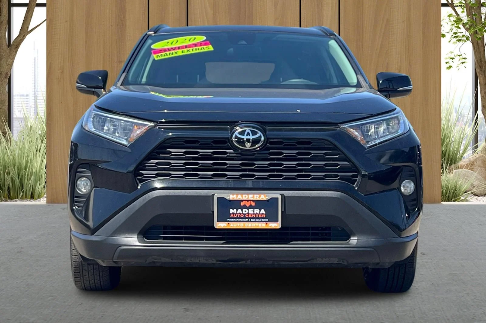 Used 2021 Gray Toyota XLE image 9