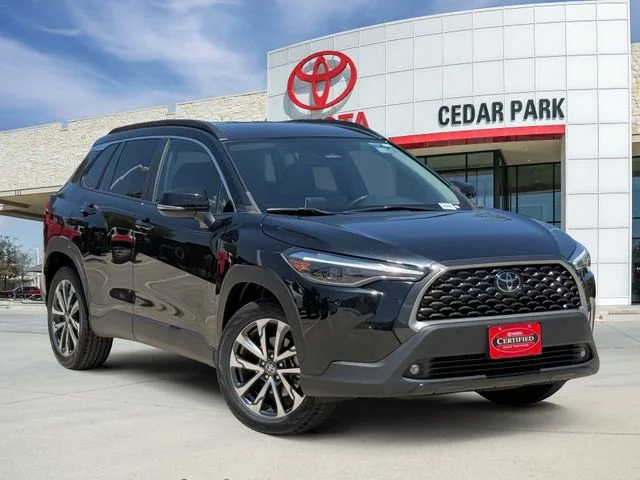 2025 Toyota Corolla Cross XLE