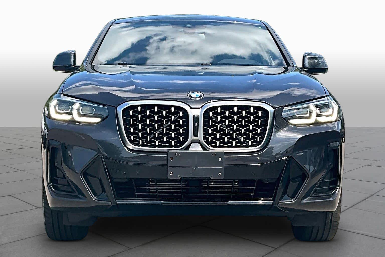 Certified Used 2025 Dark Graphite Metallic BMW xDrive30i image 3