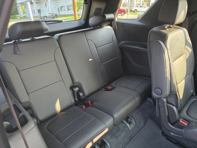 Used 2023 Silver Sage Metallic Chevrolet LT Leather image 27