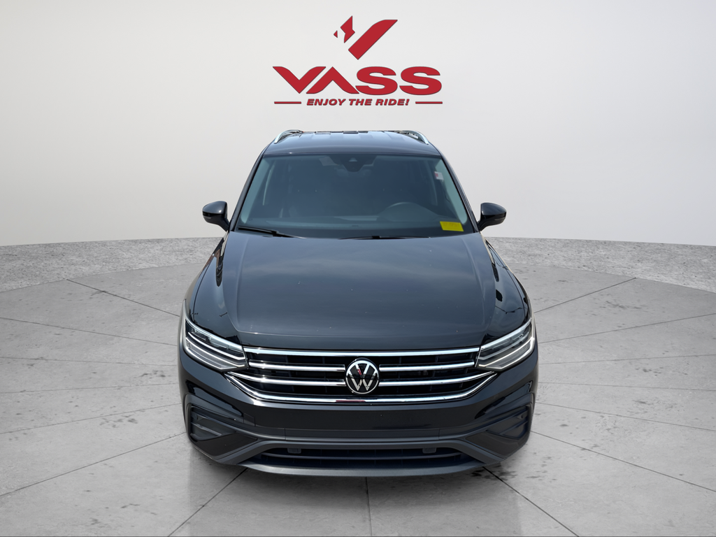 Used 2024 Black Volkswagen 2.0T SE image 8